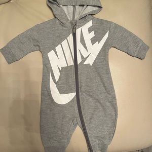 Nike jumpsuit 3-6 months